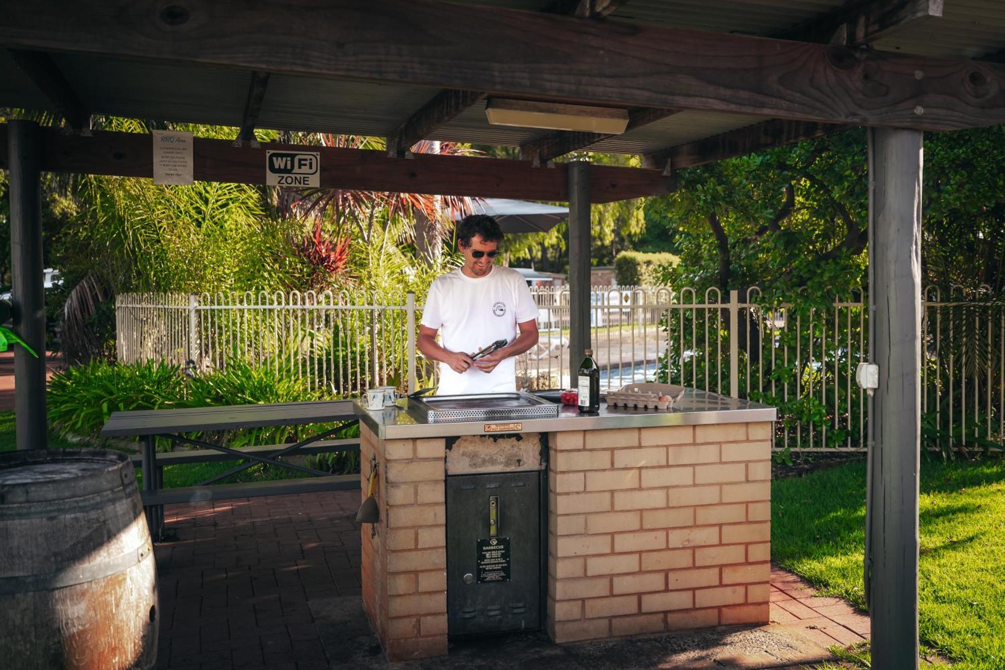 Margaret River Tourist Park Экстерьер фото