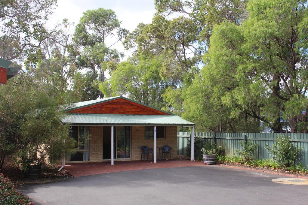 Margaret River Tourist Park Экстерьер фото